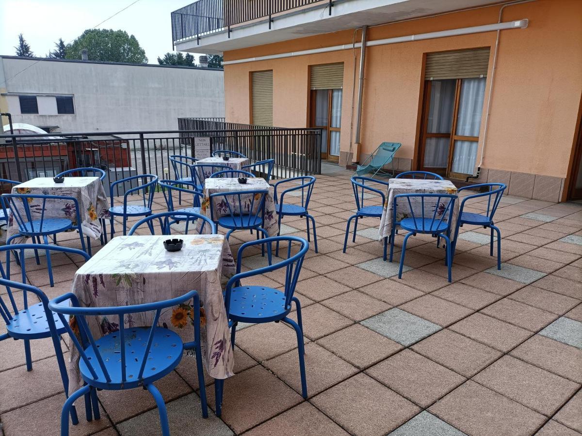 Albergo Roma Gattico ภายนอก รูปภาพ