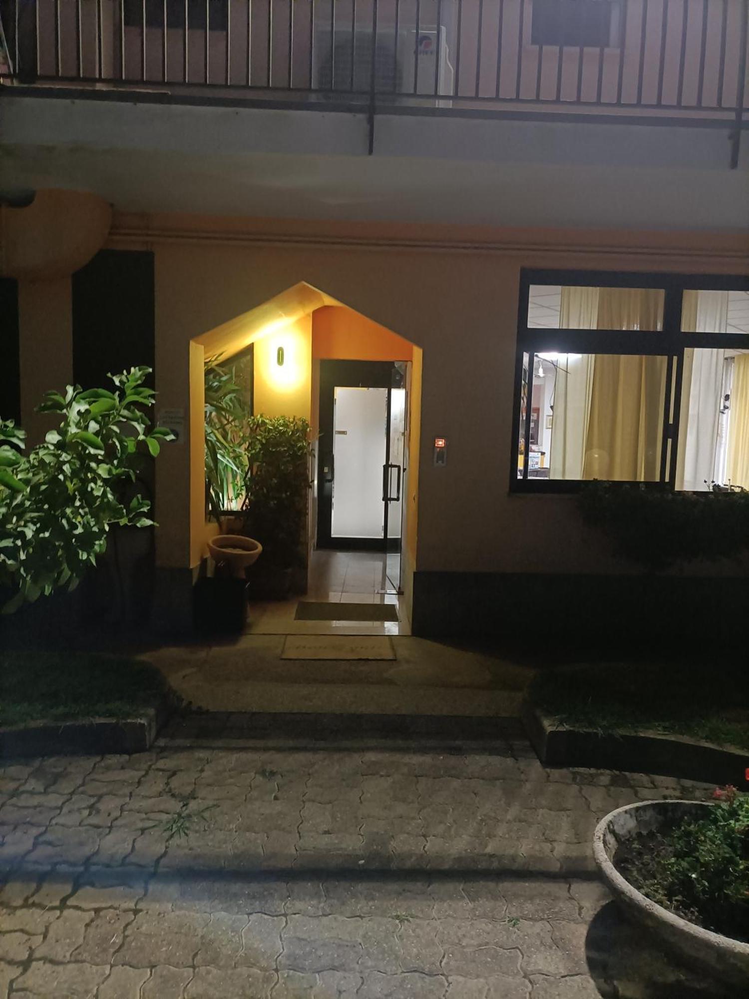 Albergo Roma Gattico ภายนอก รูปภาพ