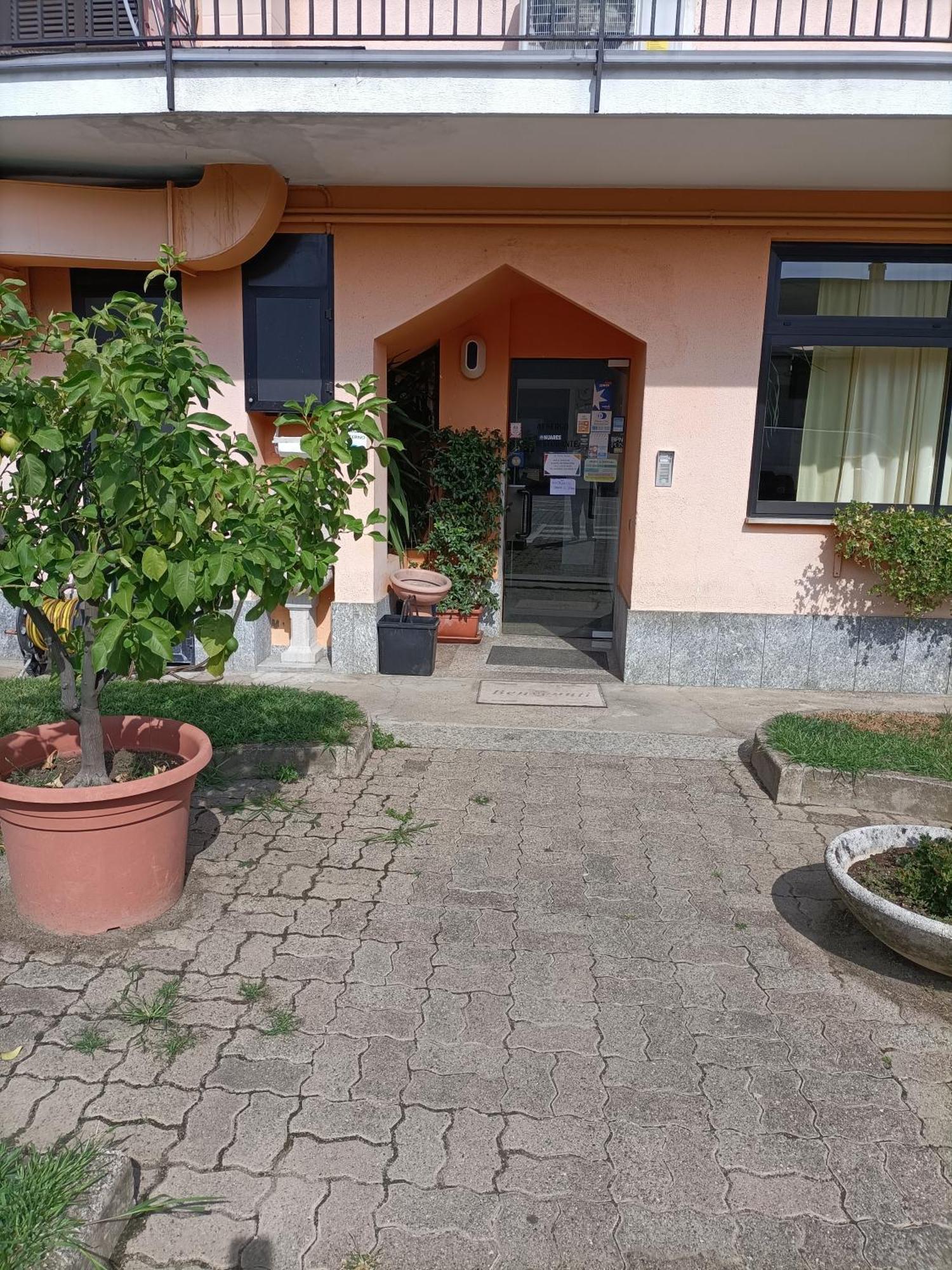 Albergo Roma Gattico ภายนอก รูปภาพ