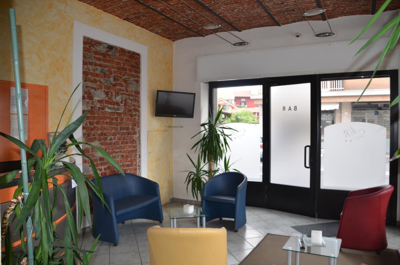 Albergo Roma Gattico ภายนอก รูปภาพ