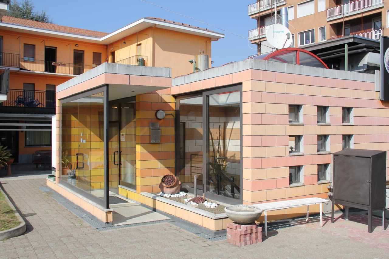 Albergo Roma Gattico ภายนอก รูปภาพ