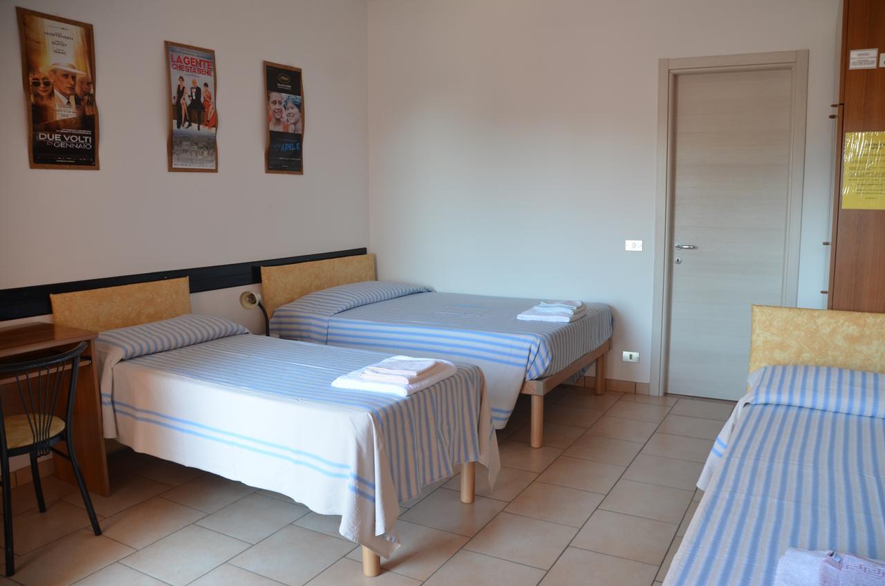 Albergo Roma Gattico ภายนอก รูปภาพ