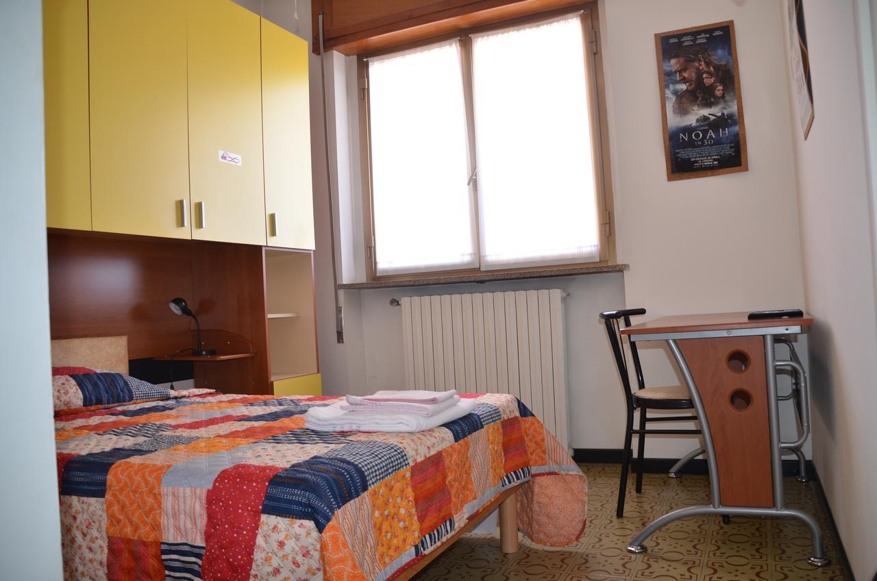 Albergo Roma Gattico ภายนอก รูปภาพ